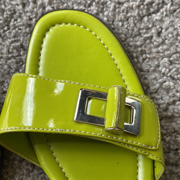 Anne Klein “Laurel” chartreuse green kitten heel sandals - Picture 5 of 9